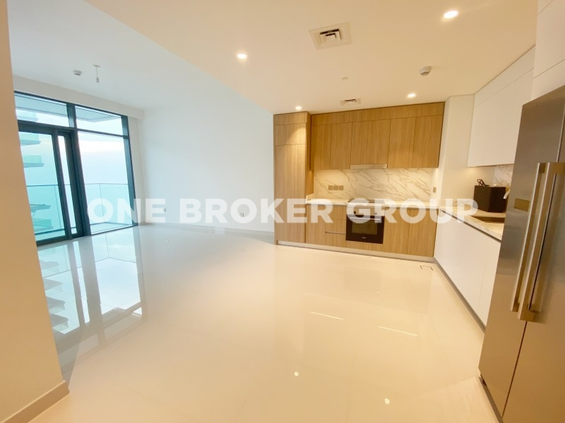 Palm and Marina View| 2 Bedrooms | Top Floor-pic_1